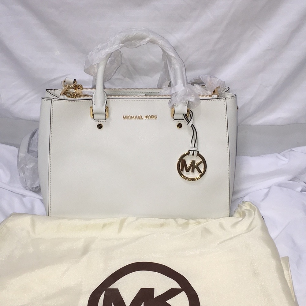 Michael Kors Jet Set Travel Medium Dressy Tote